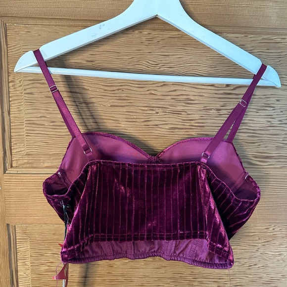 HAUTE MONDE Wine colored Stretch Velvet Two-Piece Outfit NWT Size M - Picture 4 of 8
